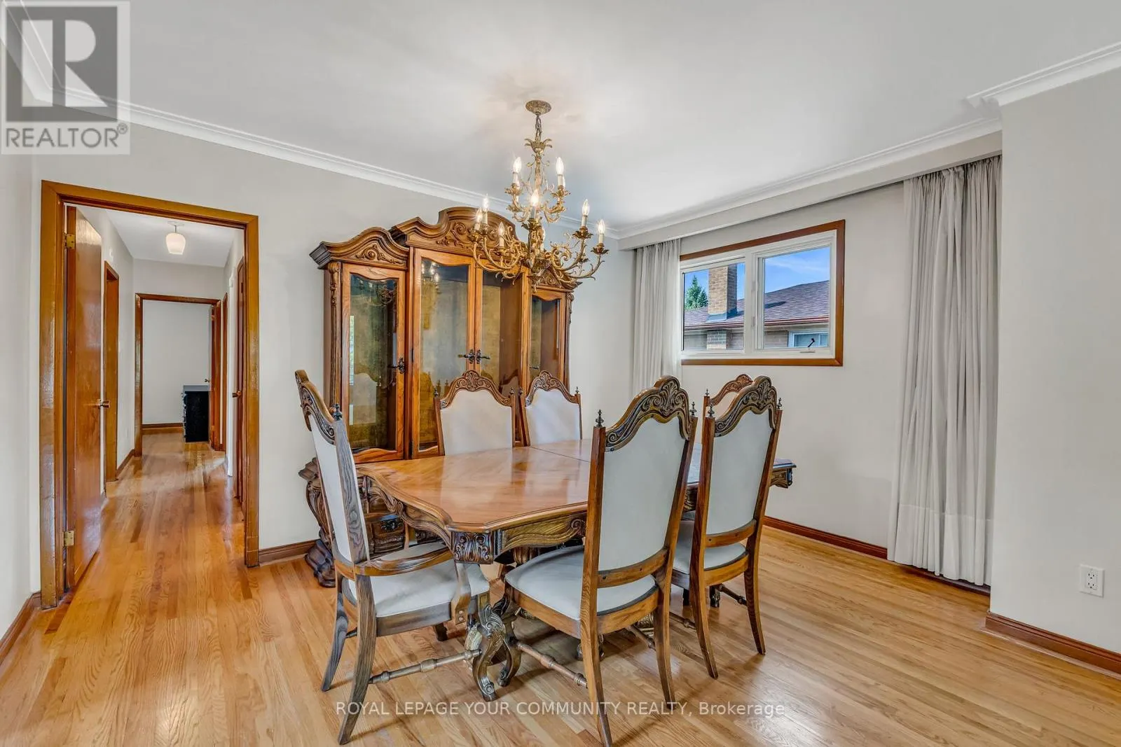 6 HENTOB COURT