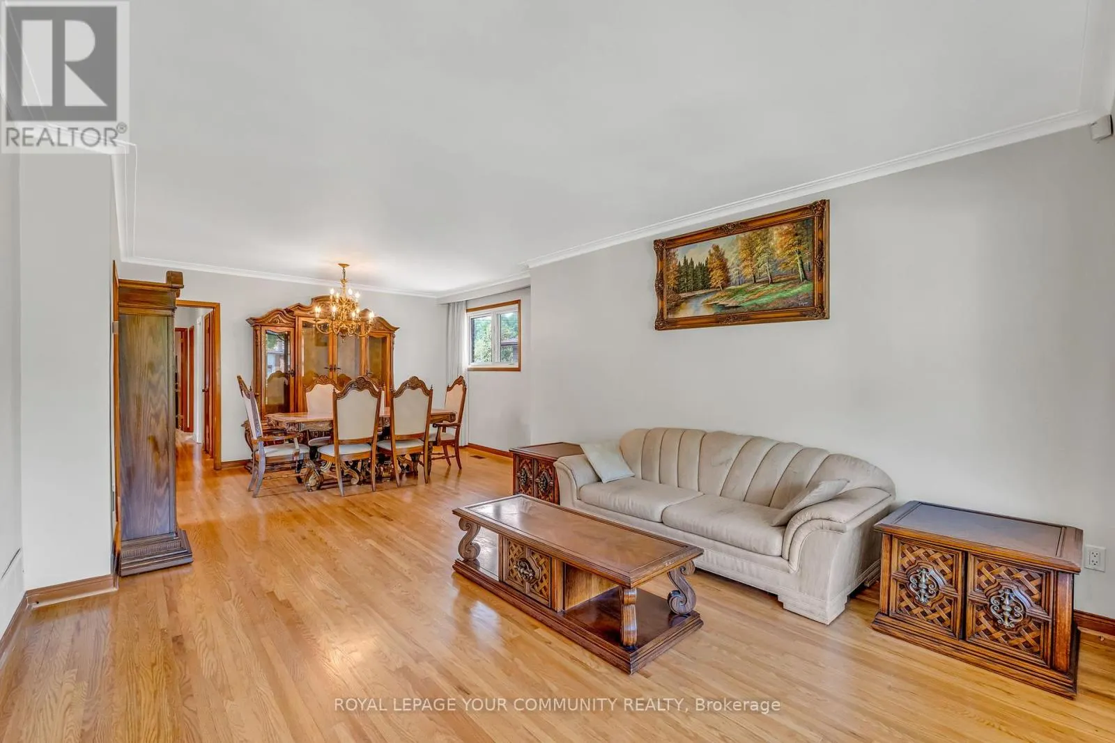 6 HENTOB COURT