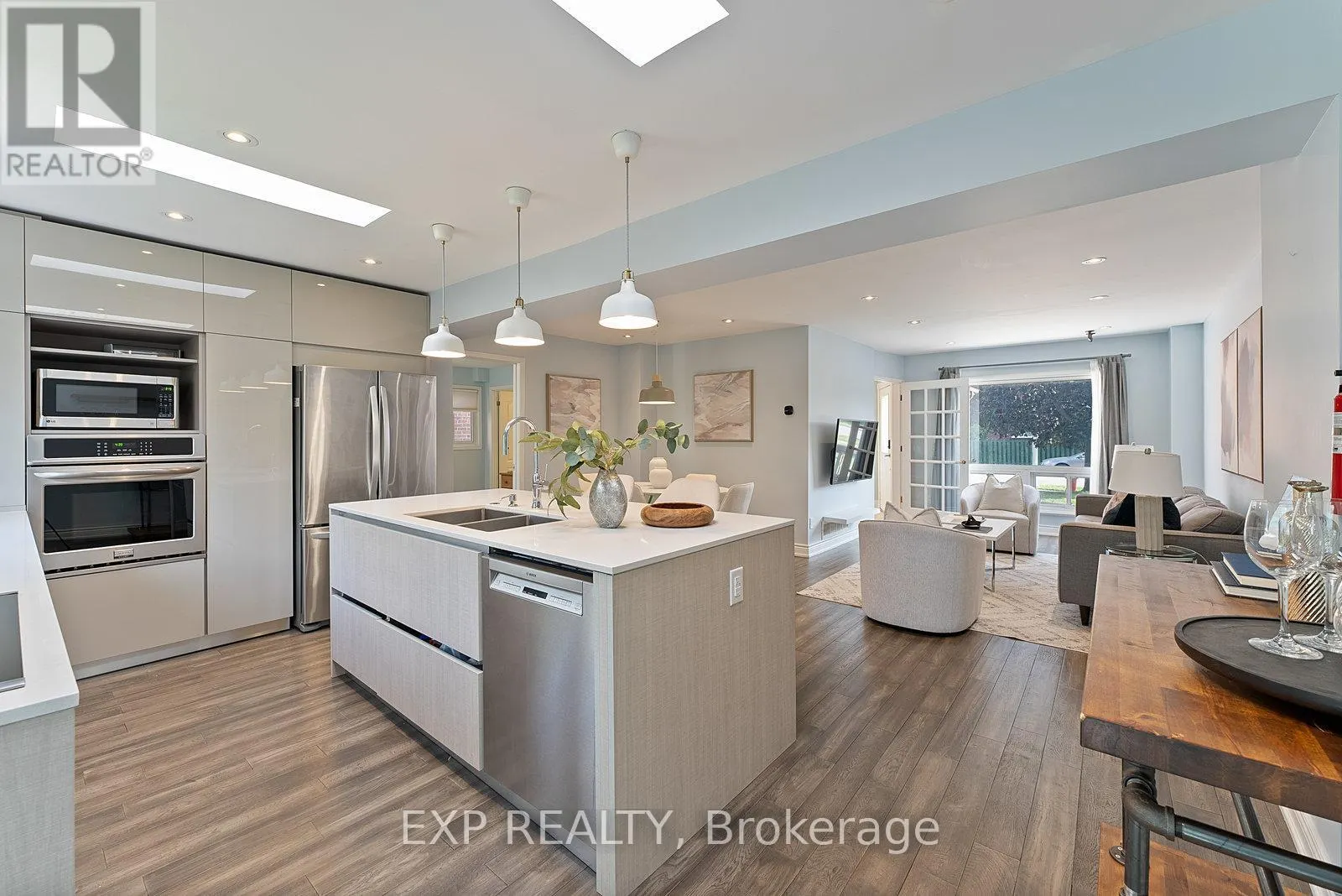4056 LONGO CIRCLE