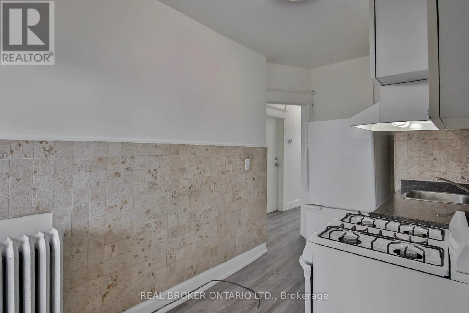 3 - 1191 ST CLAIR AVENUE W