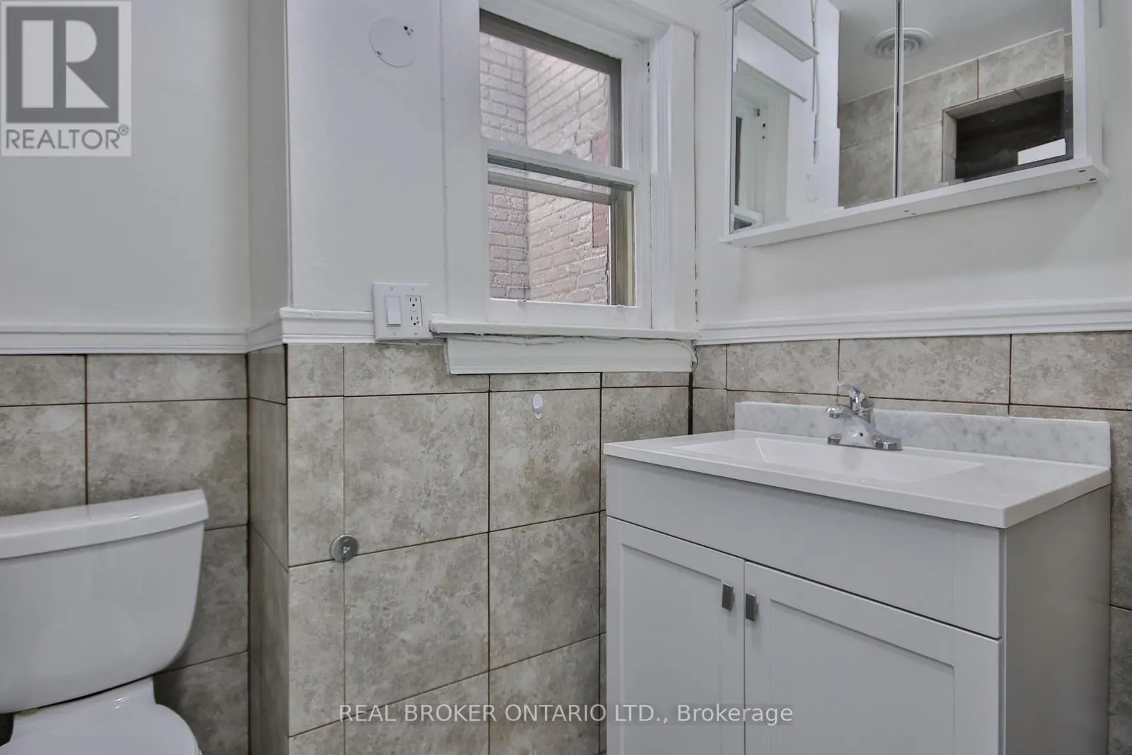 3 - 1191 ST CLAIR AVENUE W