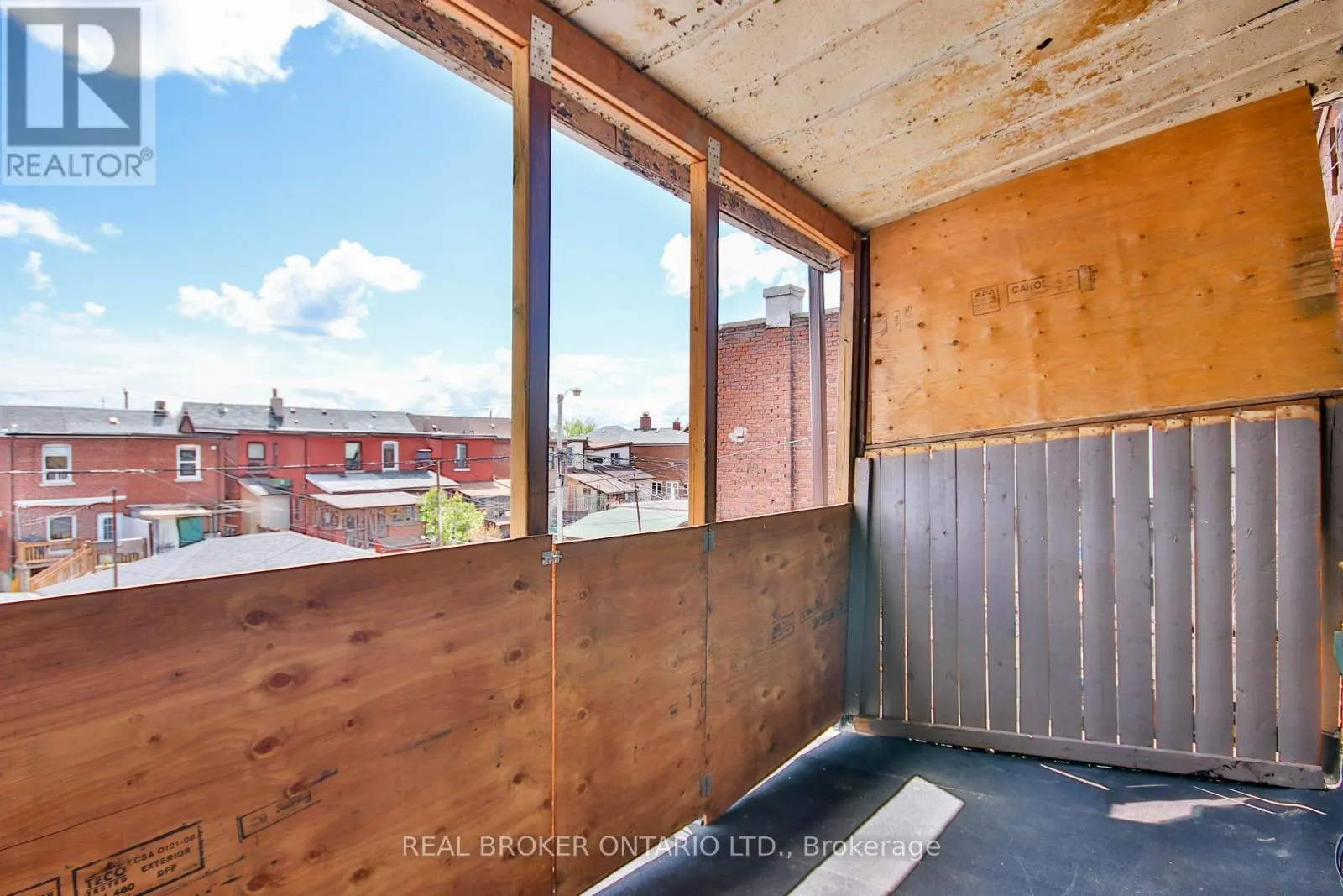 3 - 1191 ST CLAIR AVENUE W