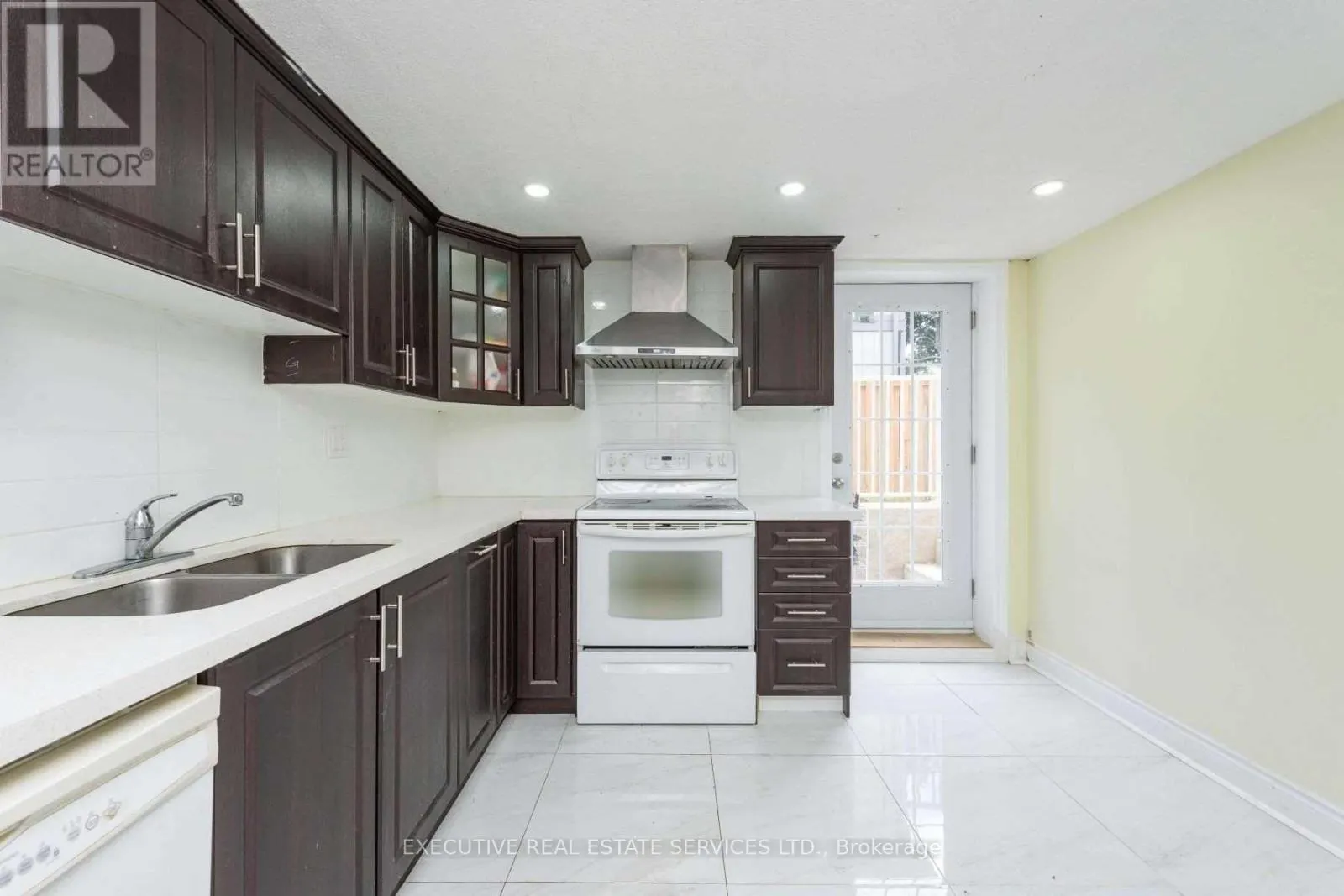 48 REYNIER DRIVE