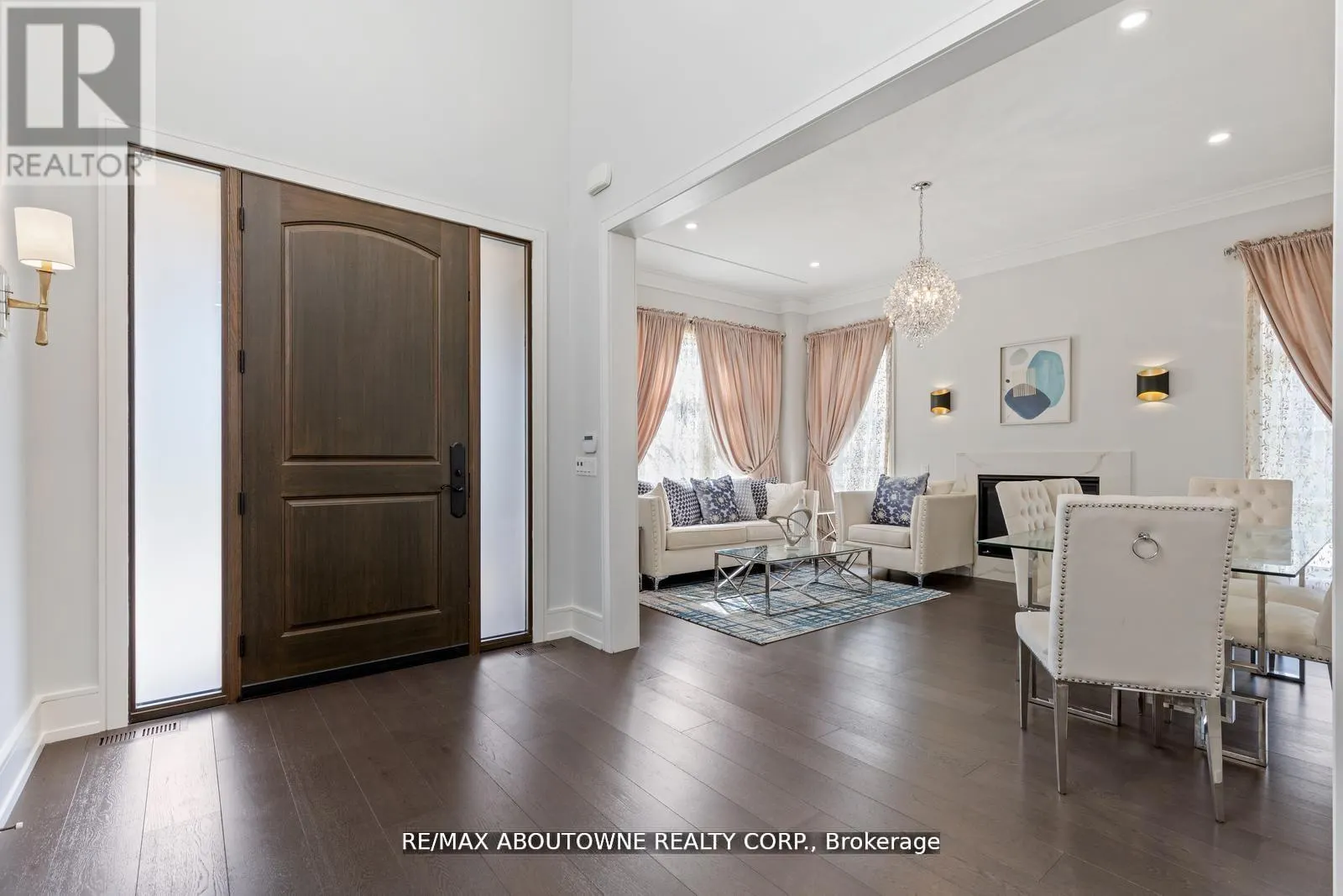 UPPER - 265 WOODALE AVENUE
