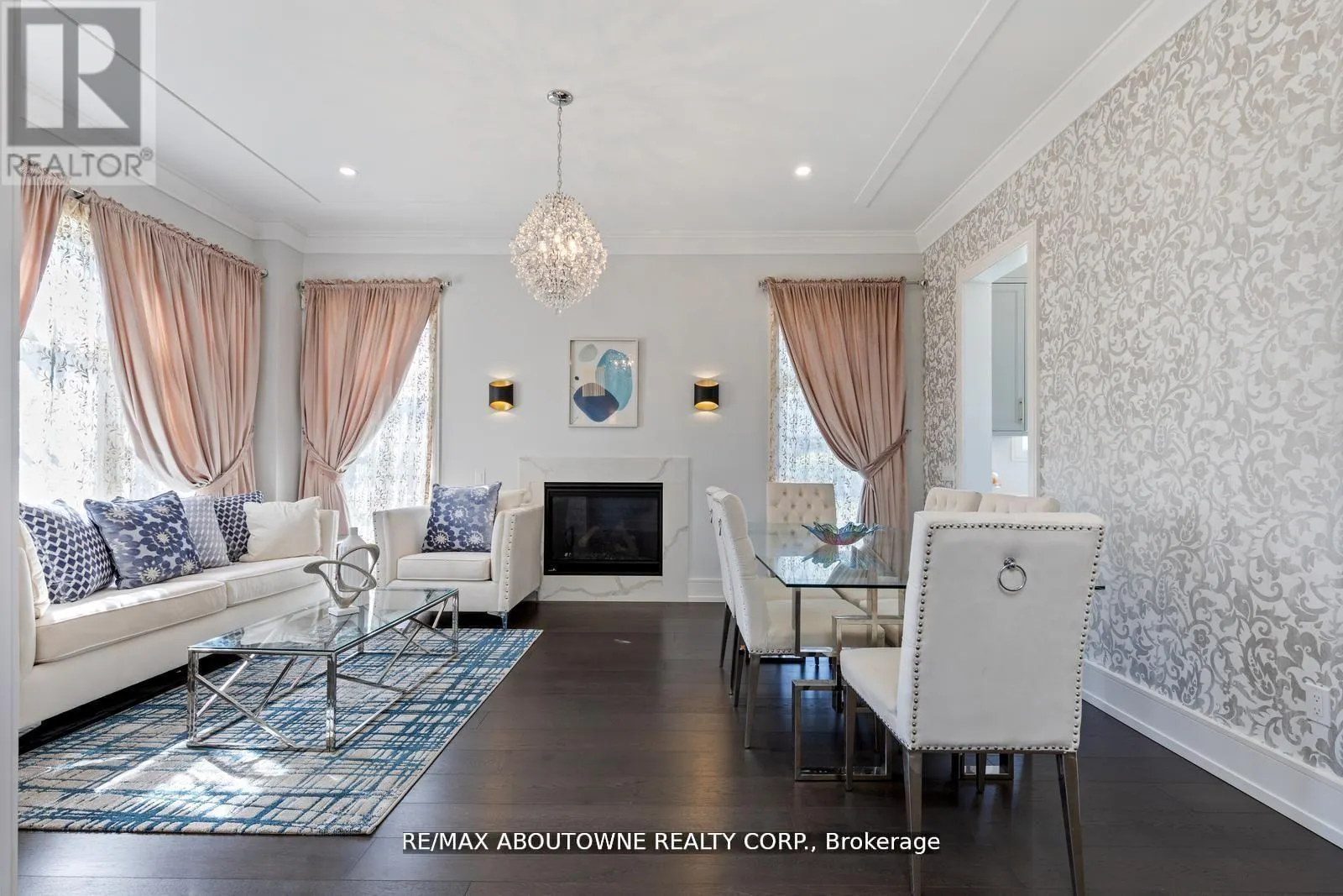 UPPER - 265 WOODALE AVENUE
