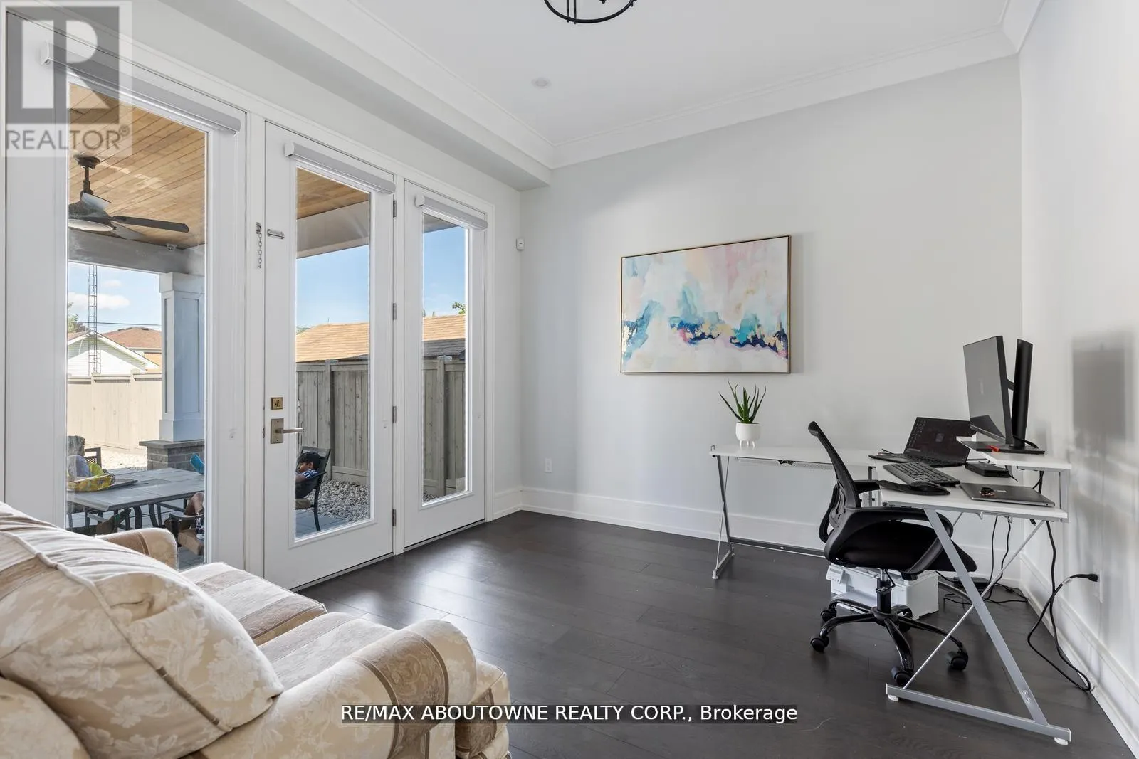 UPPER - 265 WOODALE AVENUE