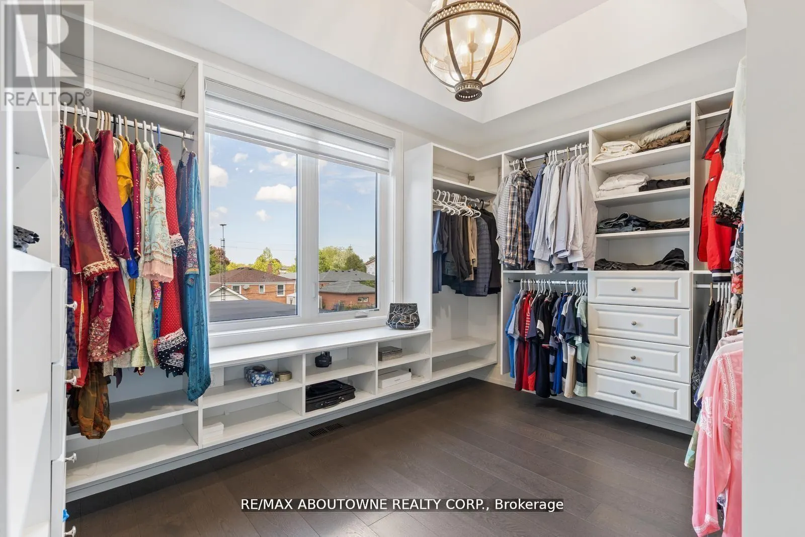 UPPER - 265 WOODALE AVENUE