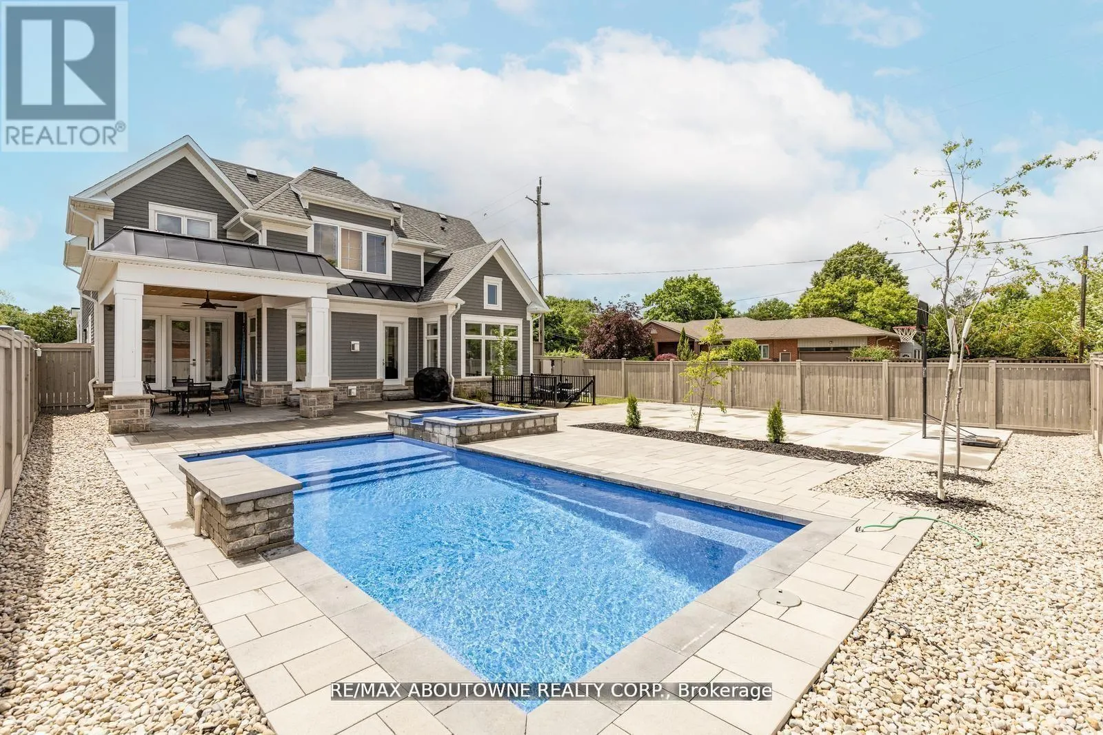 UPPER - 265 WOODALE AVENUE