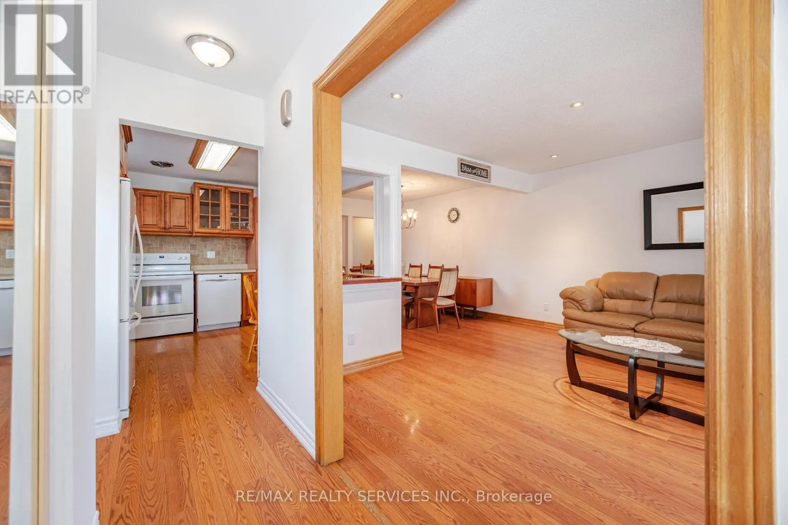 6 GLENMORE CRESCENT
