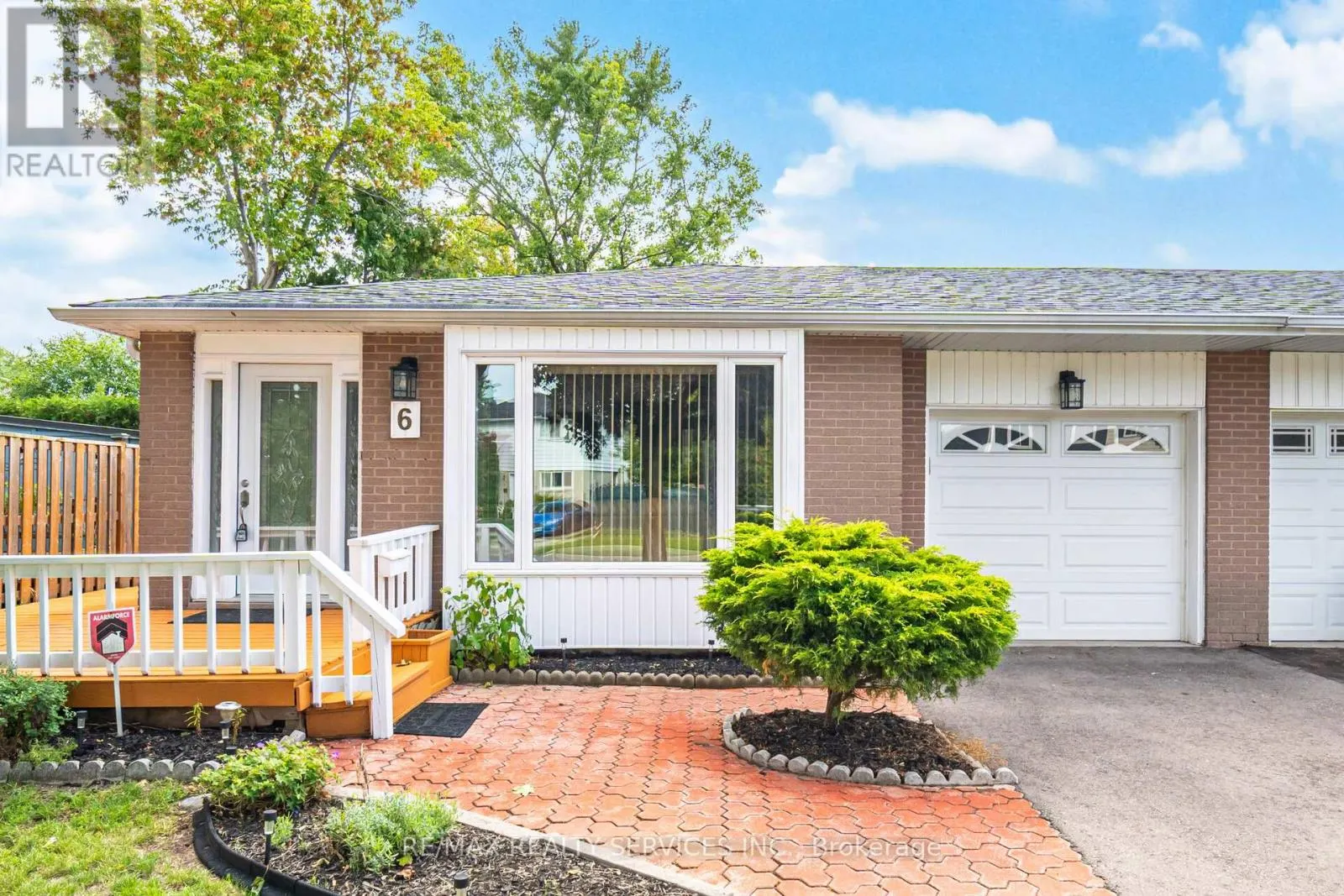 6 GLENMORE CRESCENT