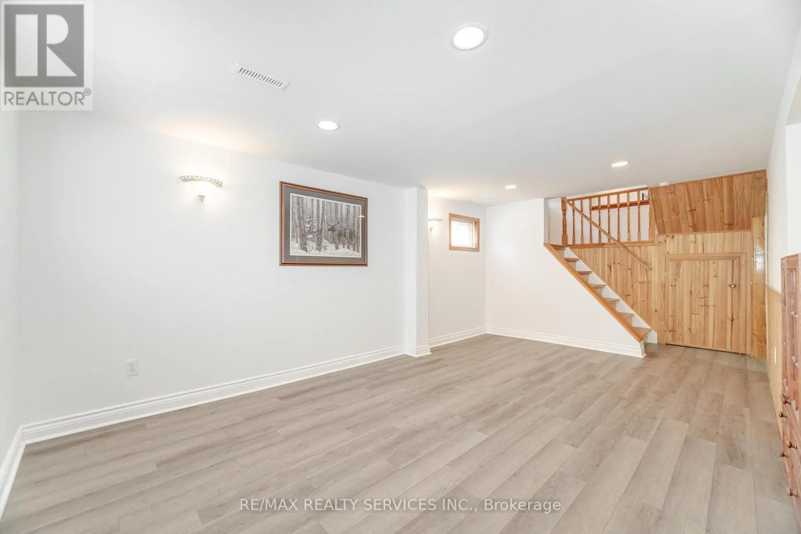 6 GLENMORE CRESCENT