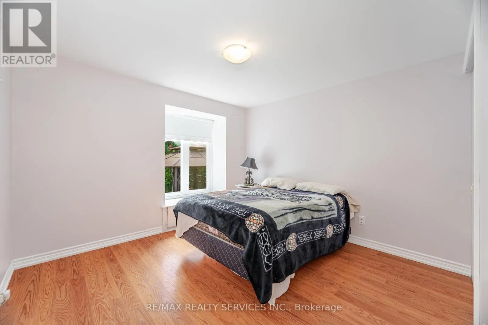 6 GLENMORE CRESCENT