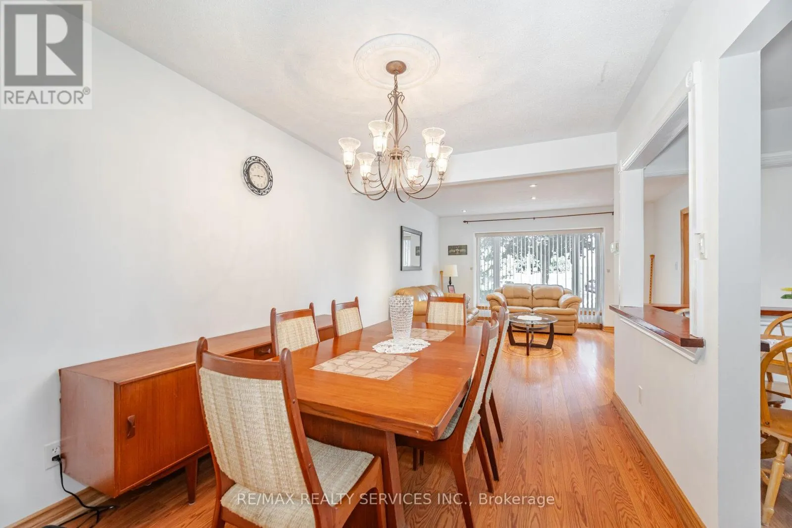6 GLENMORE CRESCENT