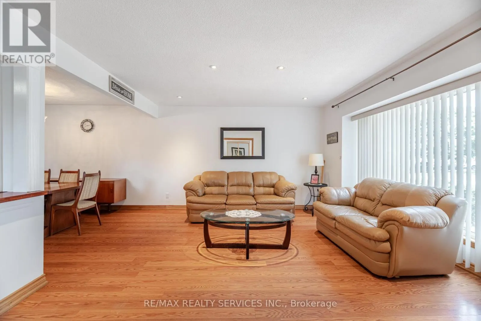 6 GLENMORE CRESCENT
