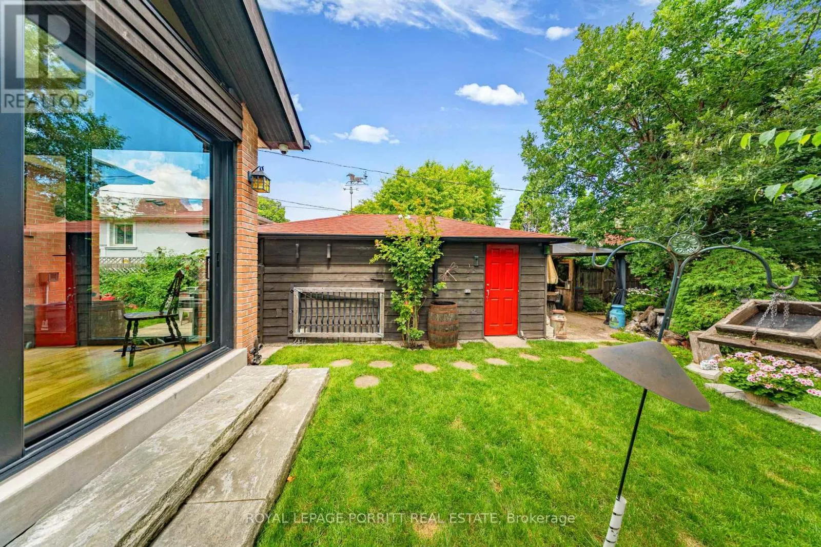 26 RICHLAND CRESCENT