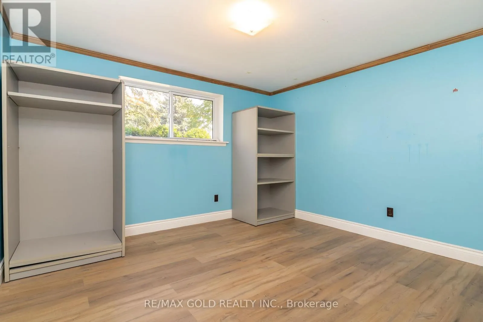 20 DUNSTER CRESCENT