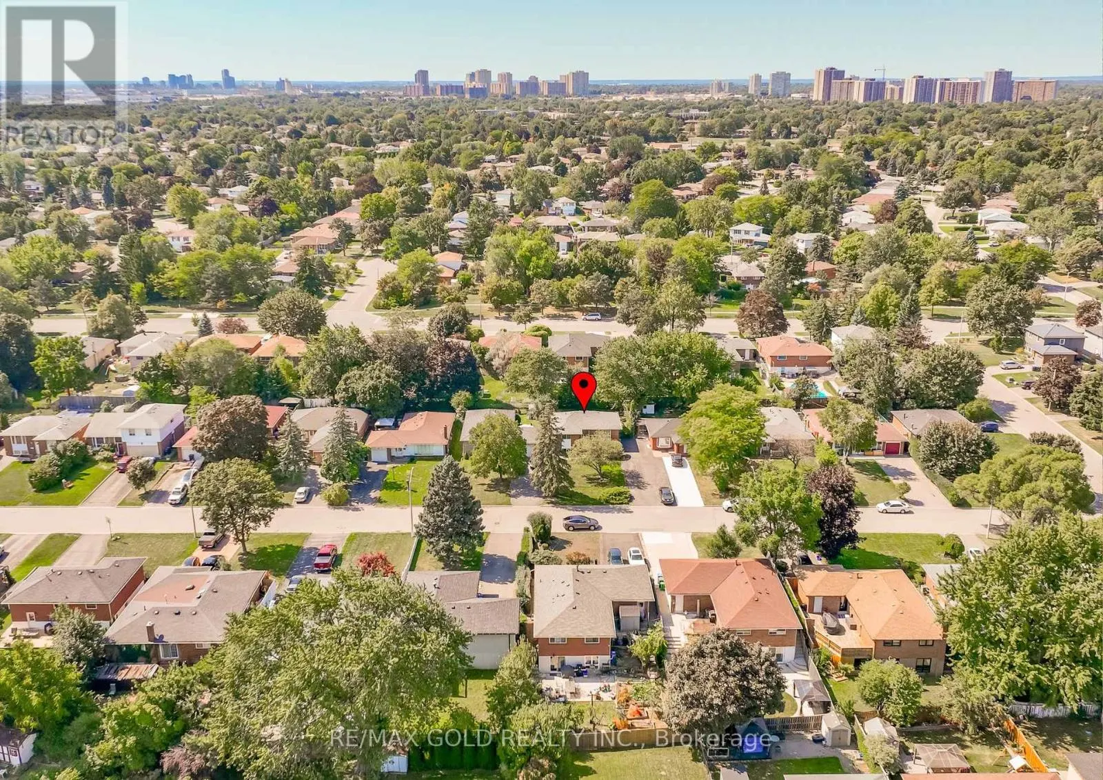 20 DUNSTER CRESCENT