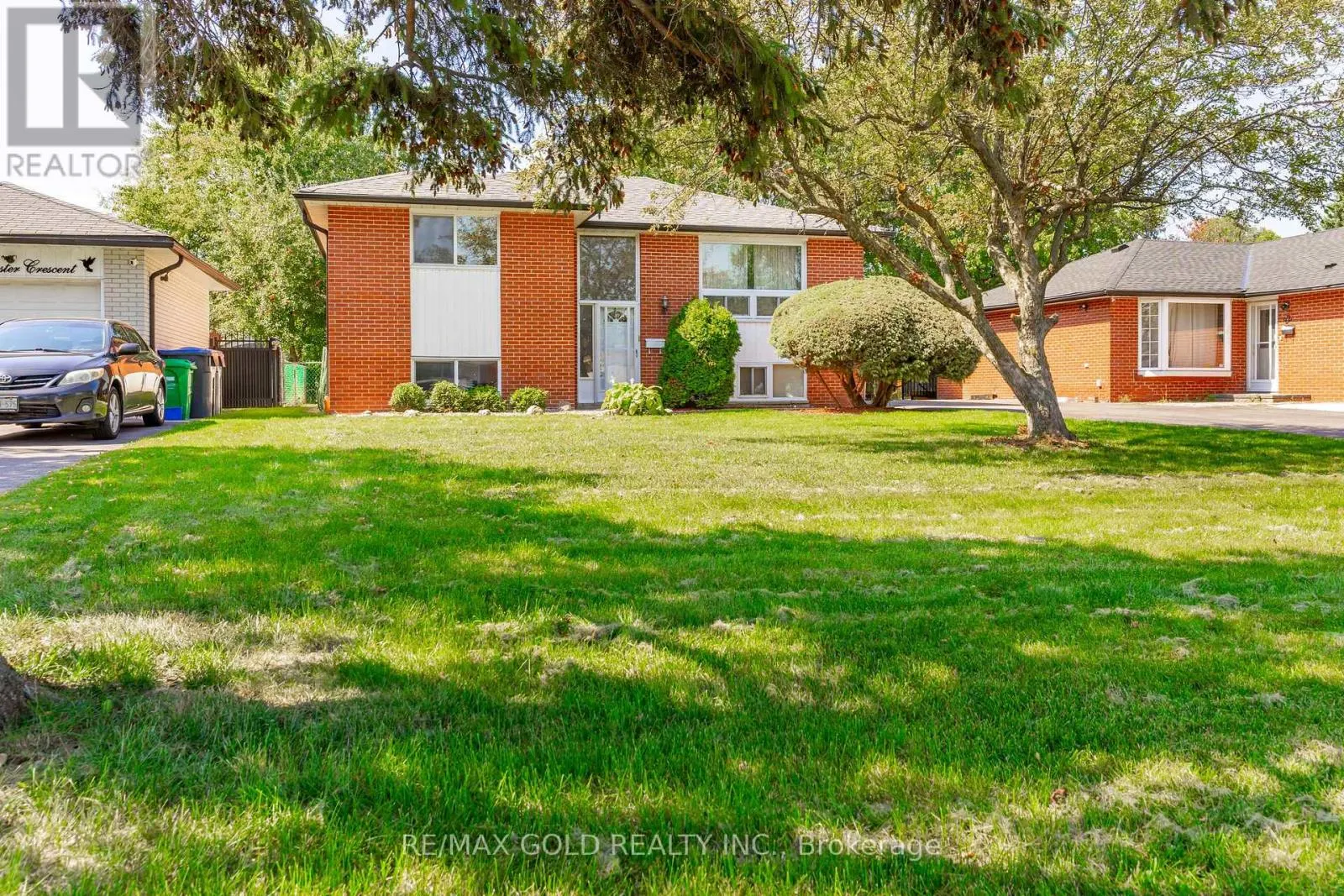 20 DUNSTER CRESCENT