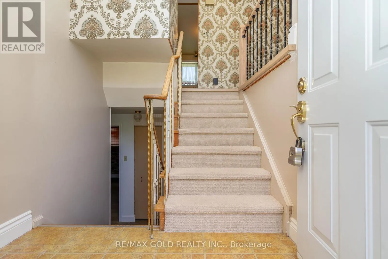 20 DUNSTER CRESCENT