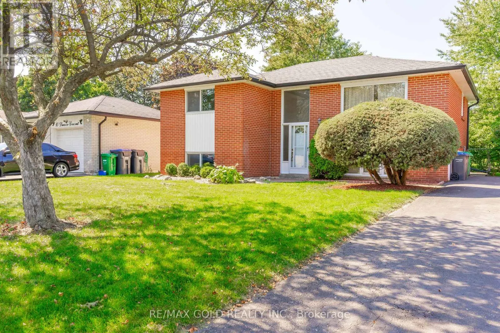 20 DUNSTER CRESCENT