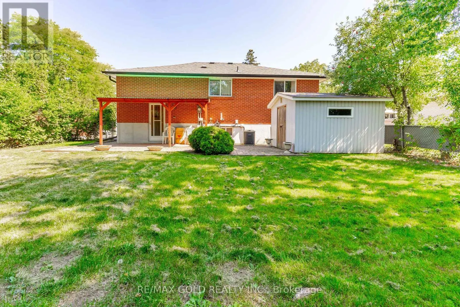 20 DUNSTER CRESCENT