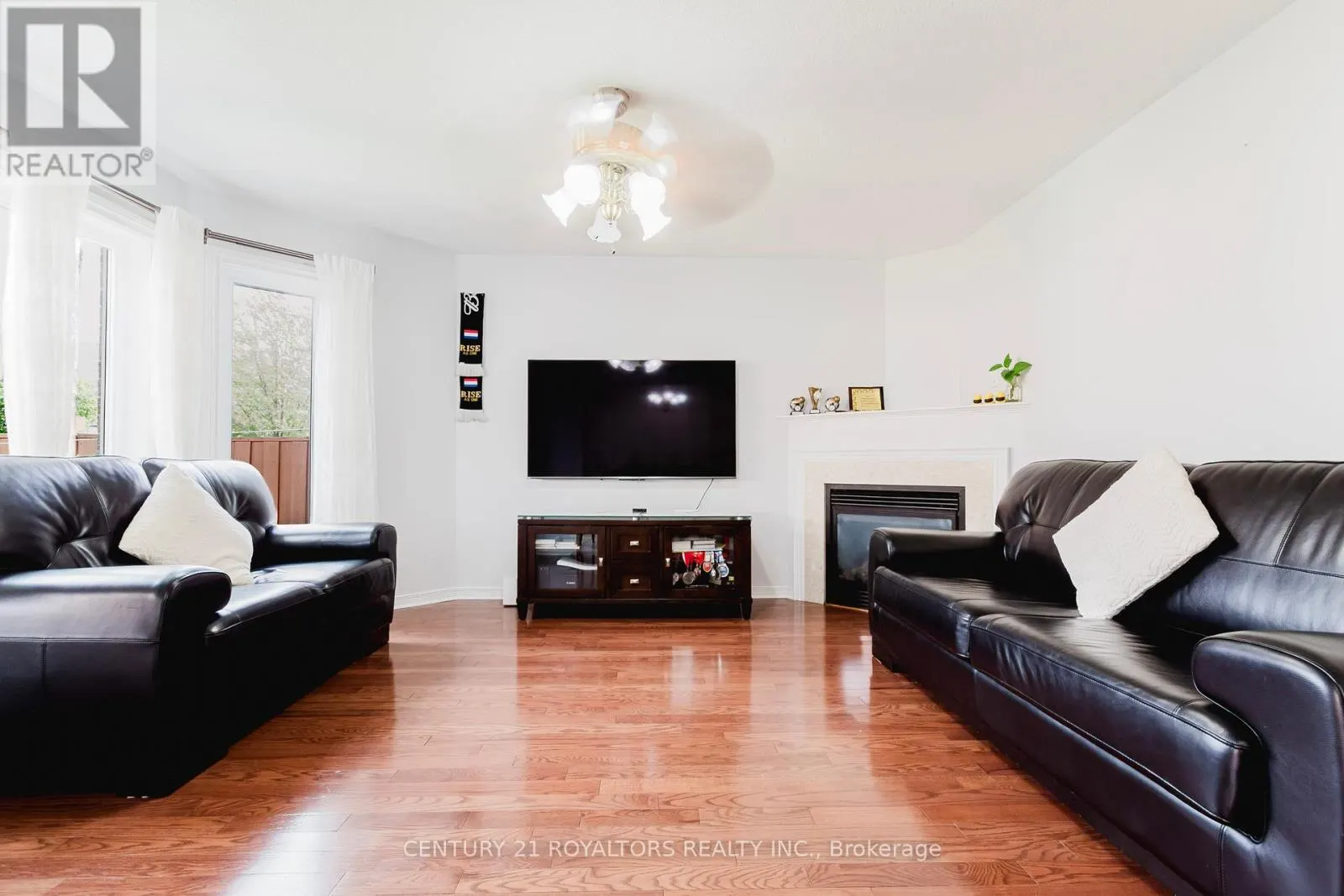 19 OXTAIL LANE