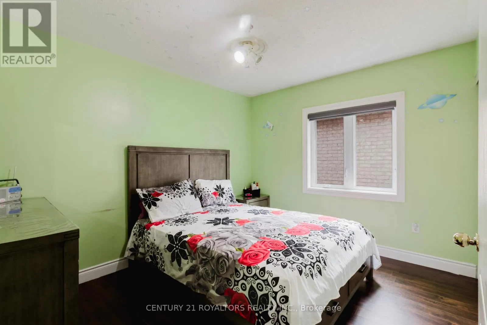 19 OXTAIL LANE