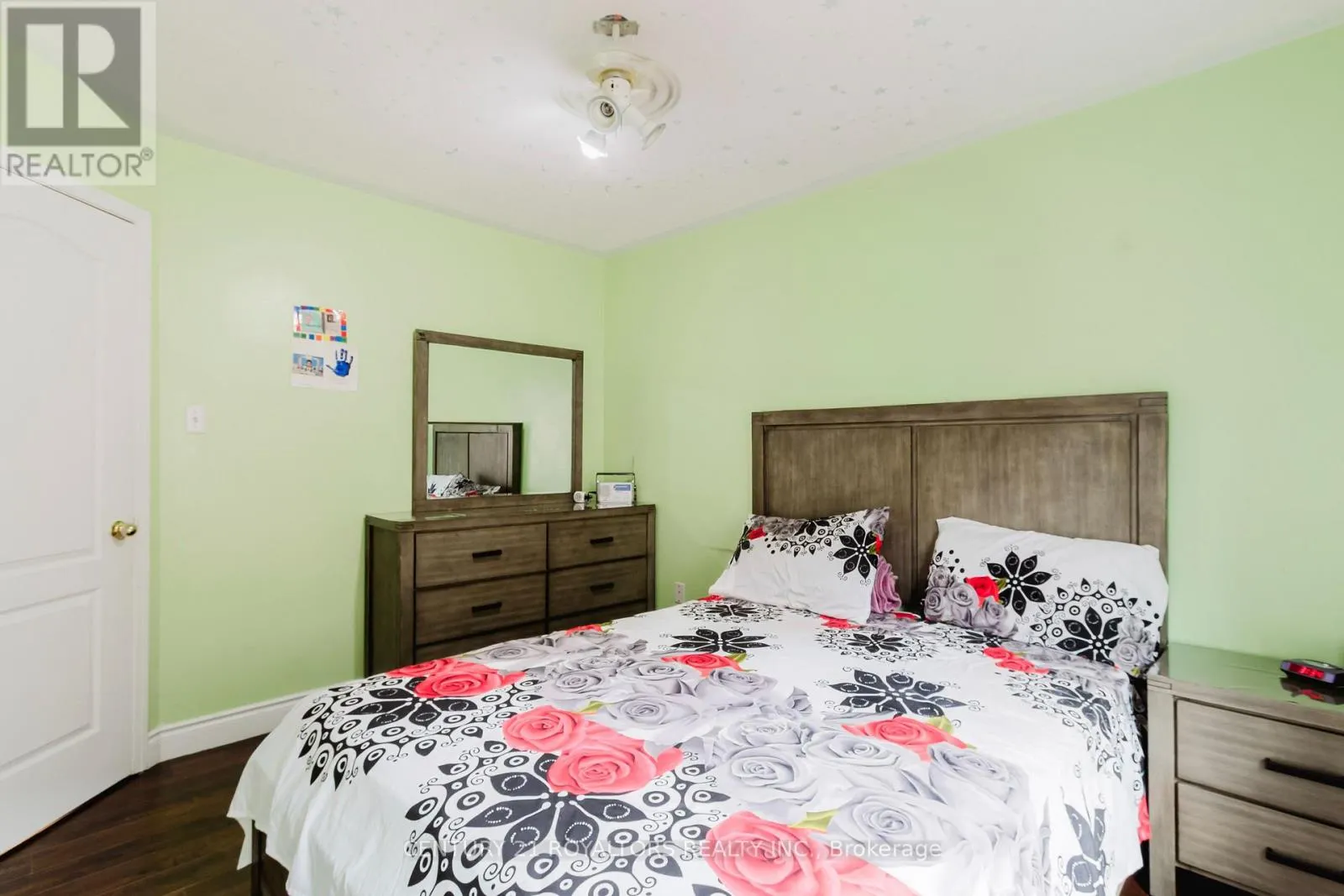 19 OXTAIL LANE