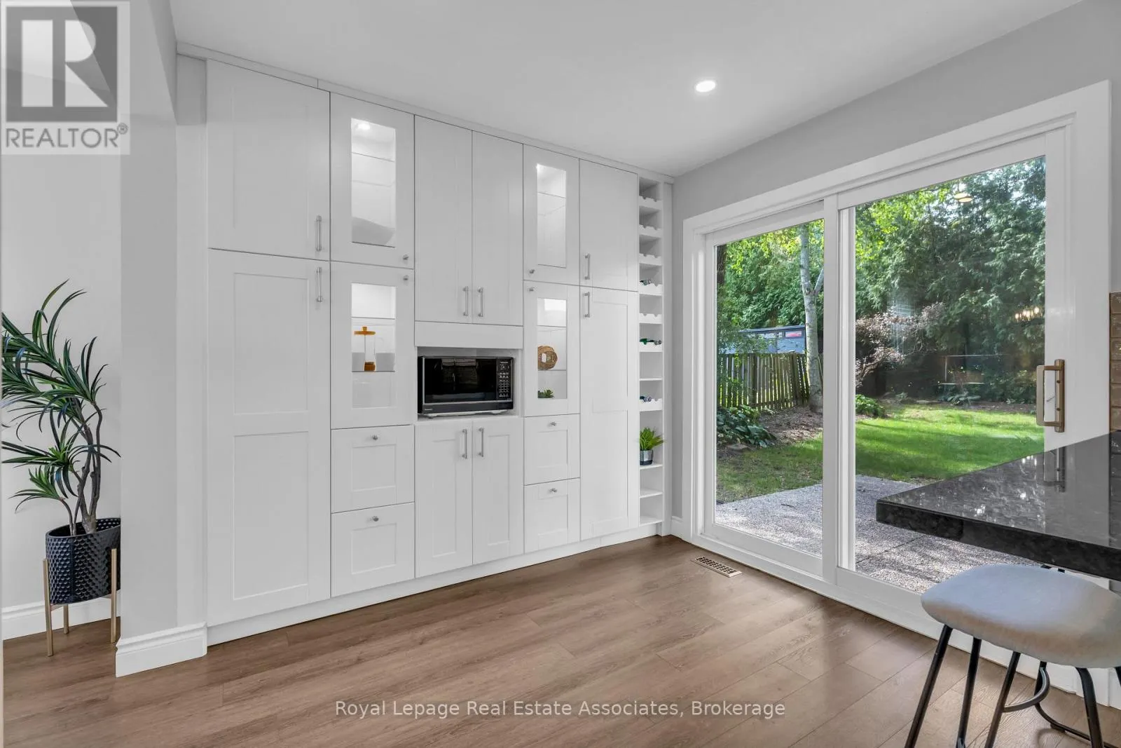 1274 RICHARDS CRESCENT