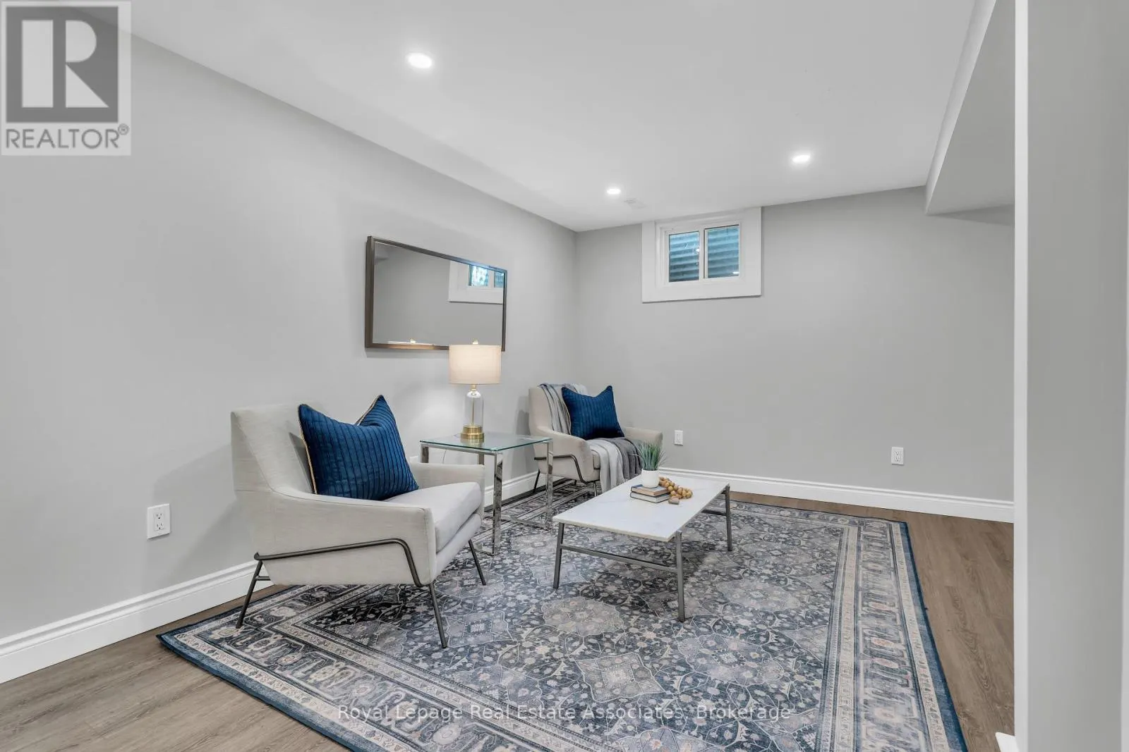 1274 RICHARDS CRESCENT
