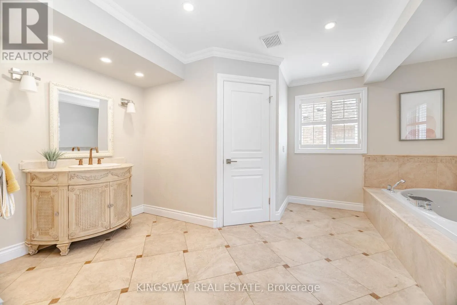 2246 GRAND RAVINE DRIVE