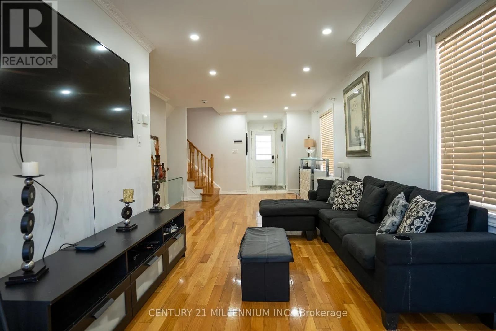 11 BLAIRWOOD COURT