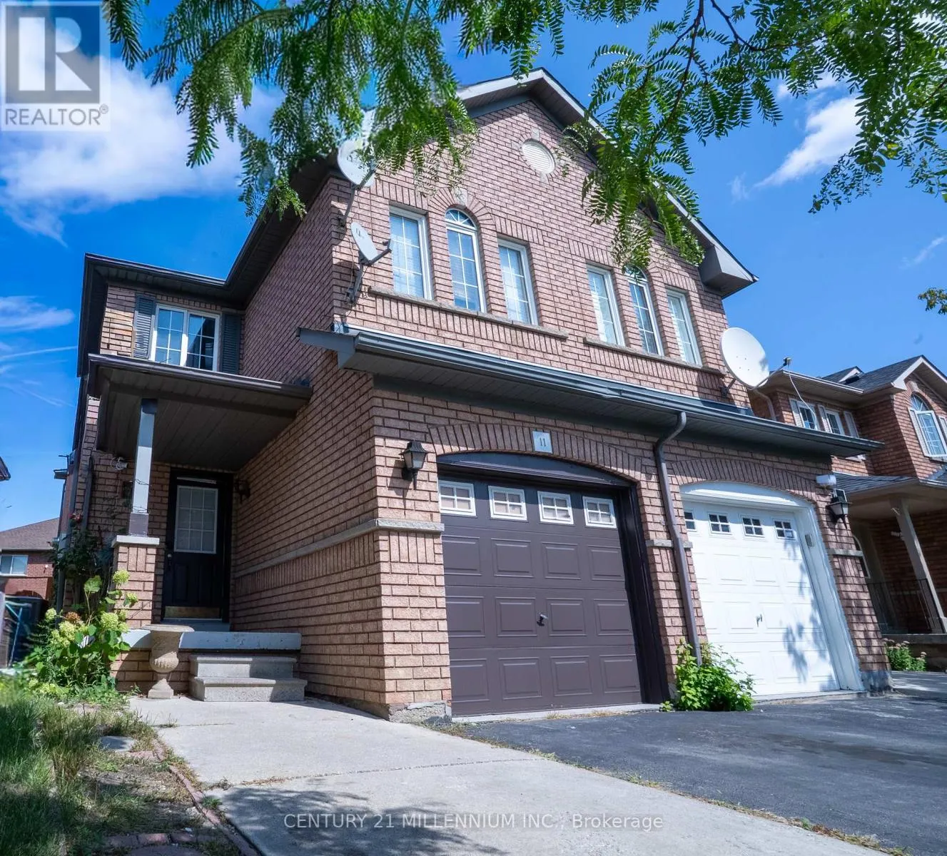 11 BLAIRWOOD COURT