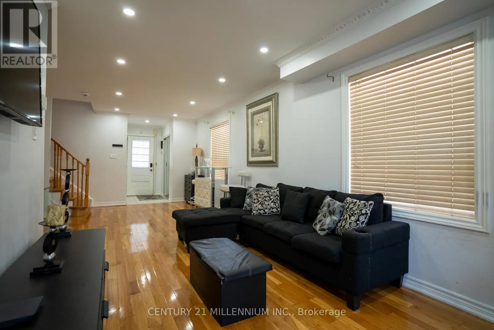 11 BLAIRWOOD COURT
