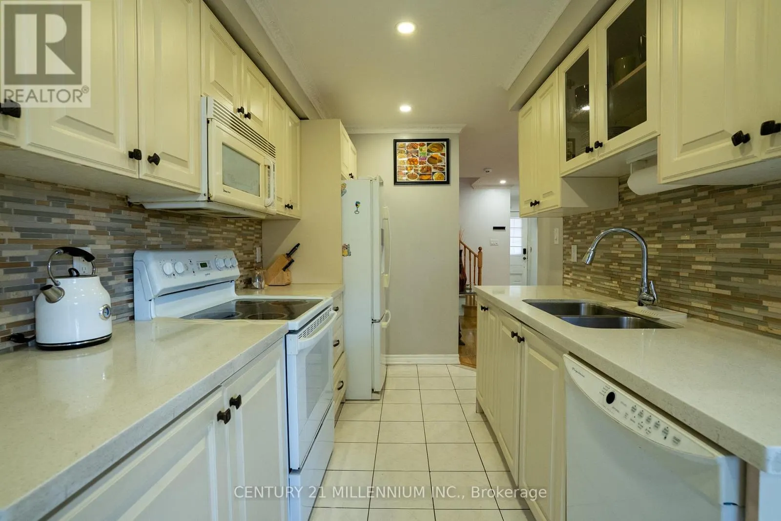 11 BLAIRWOOD COURT