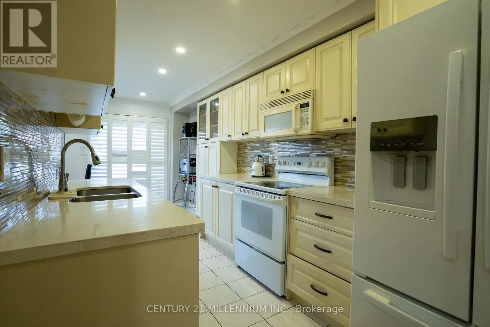 11 BLAIRWOOD COURT