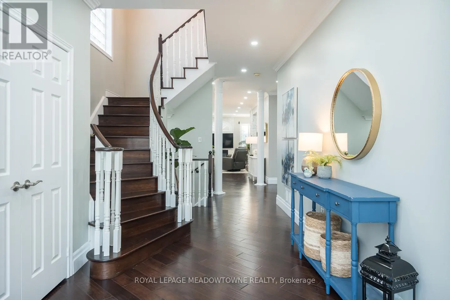 371 ALEXANDER CRESCENT