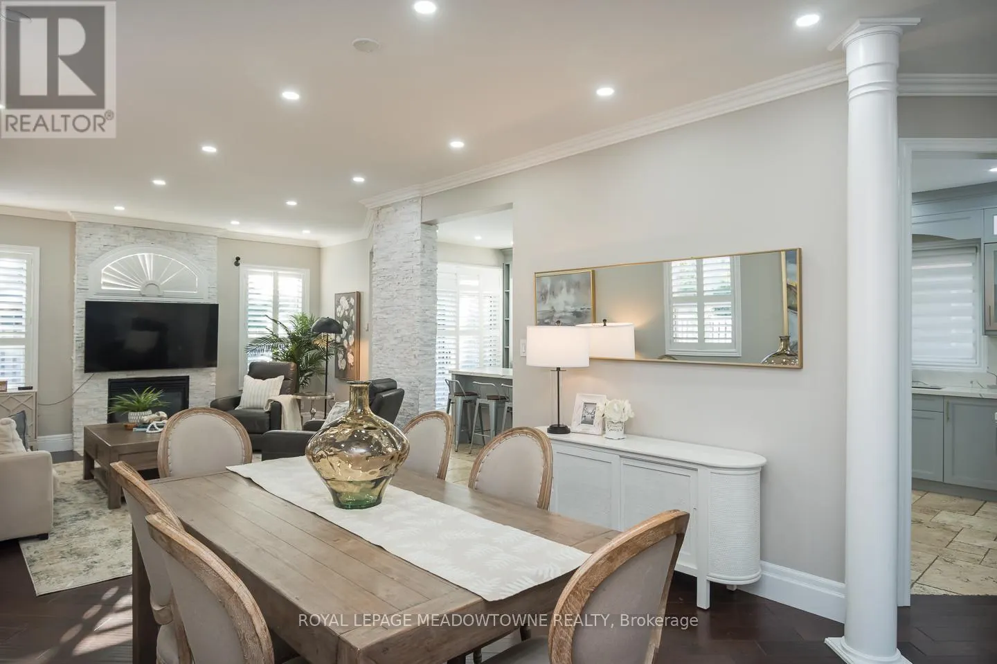 371 ALEXANDER CRESCENT