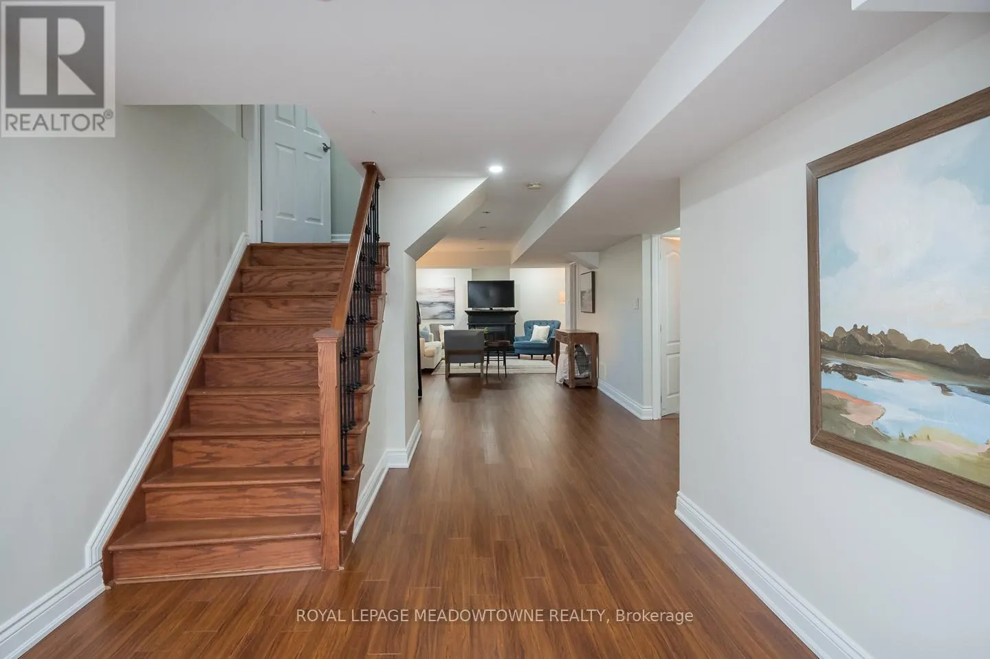 371 ALEXANDER CRESCENT