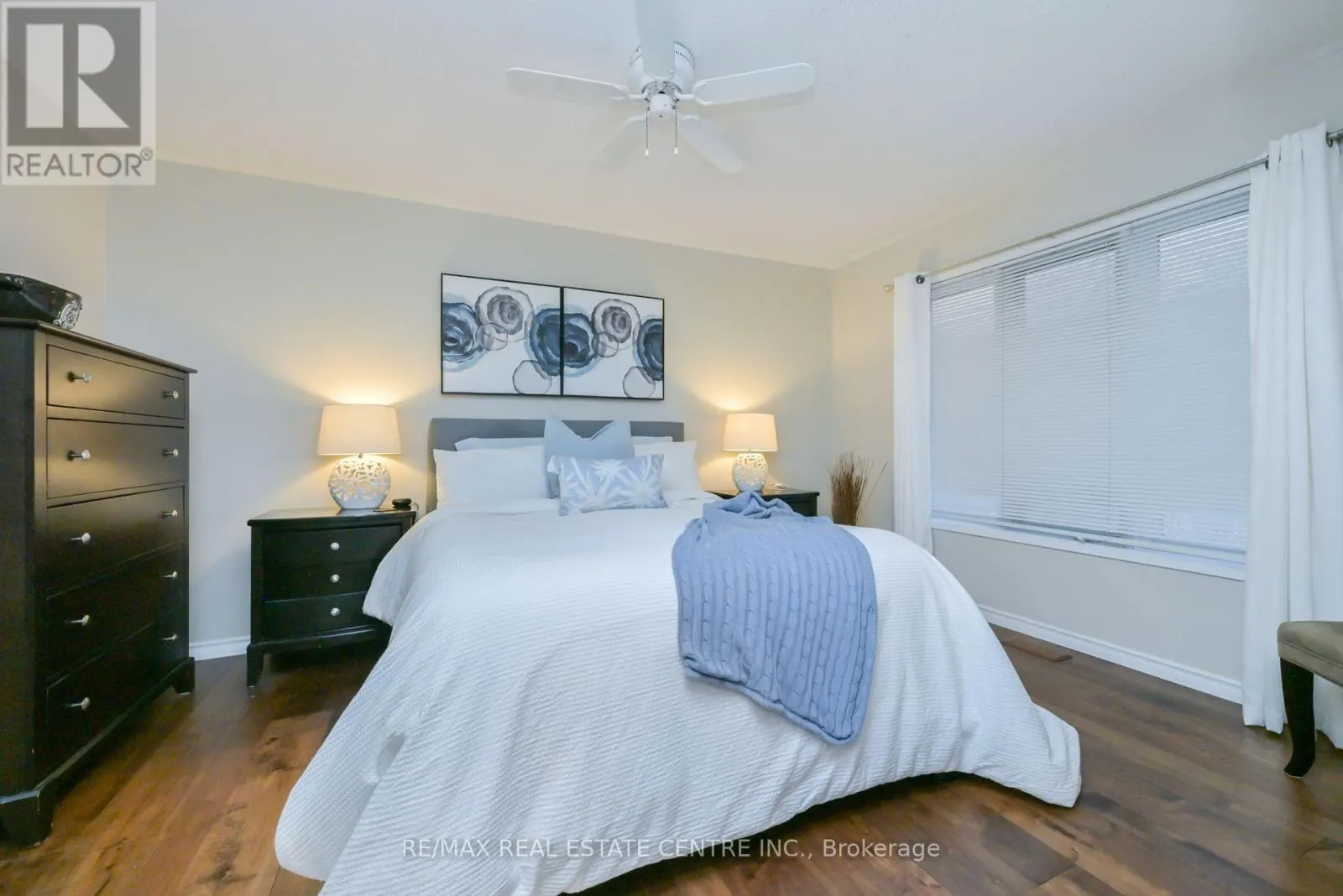 96 LAUCHLIN CRESCENT