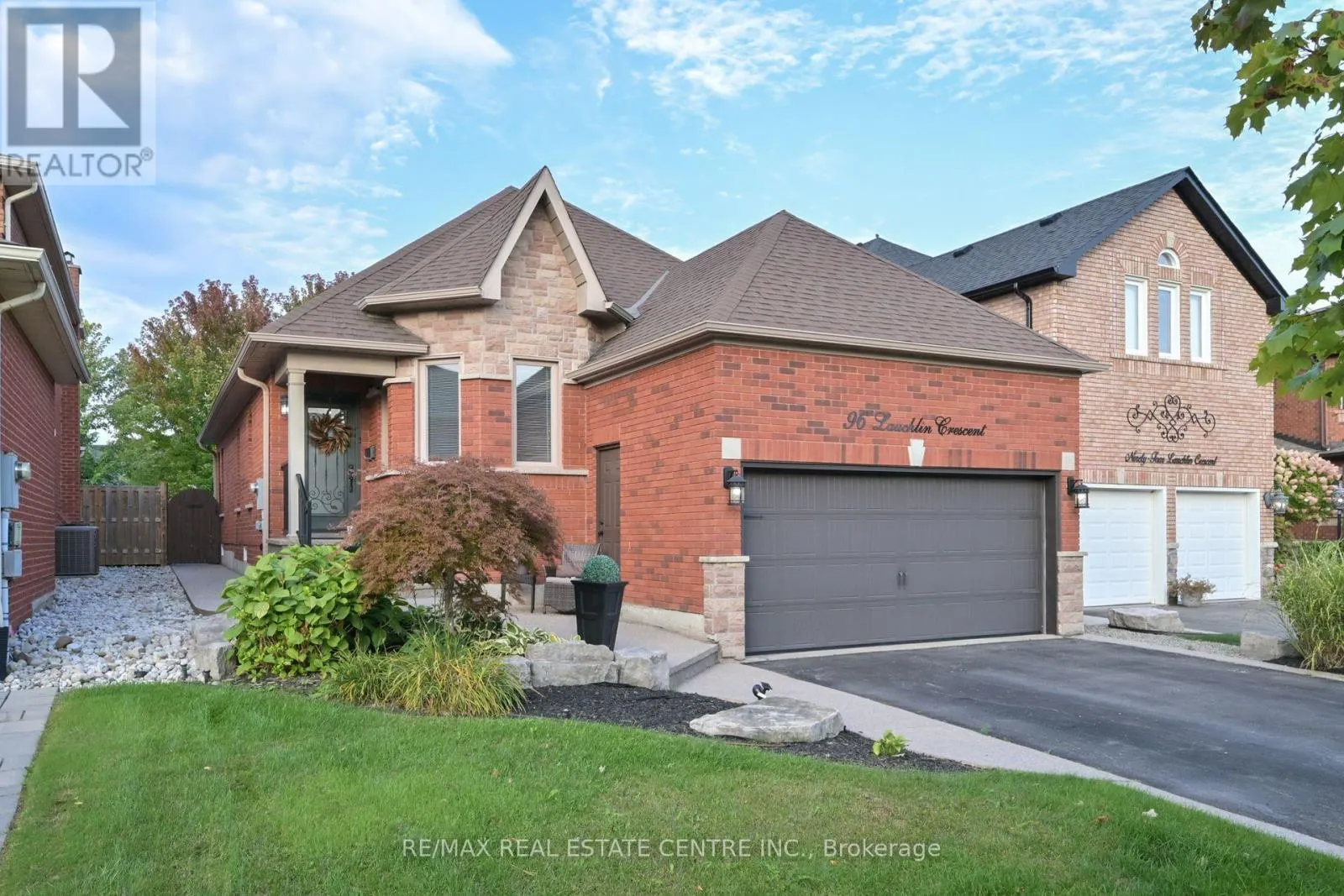 96 LAUCHLIN CRESCENT