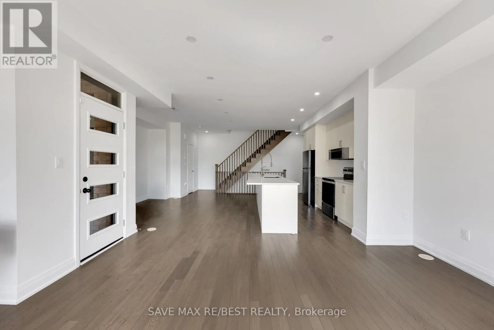 2536 LITTLEFIELD CRESCENT