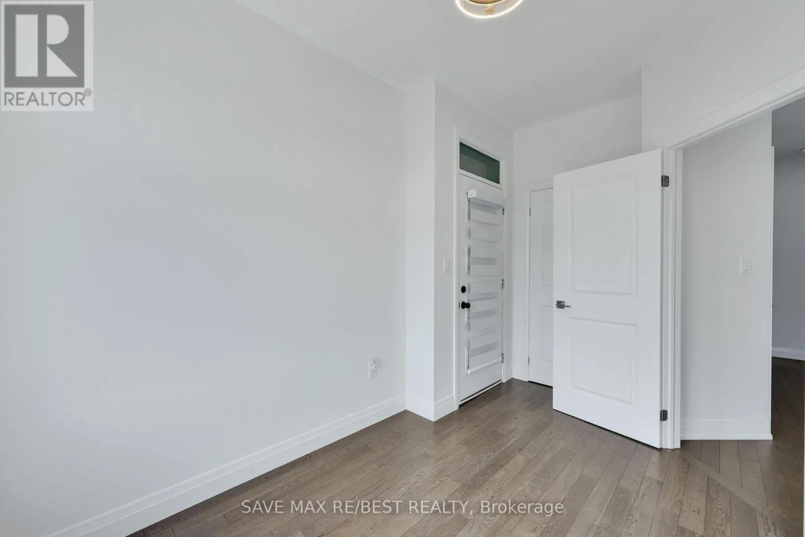 2536 LITTLEFIELD CRESCENT