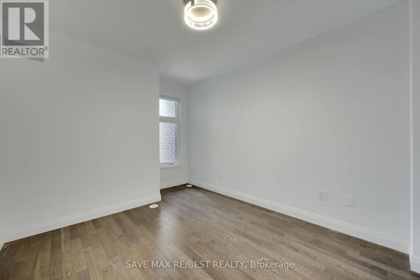 2536 LITTLEFIELD CRESCENT
