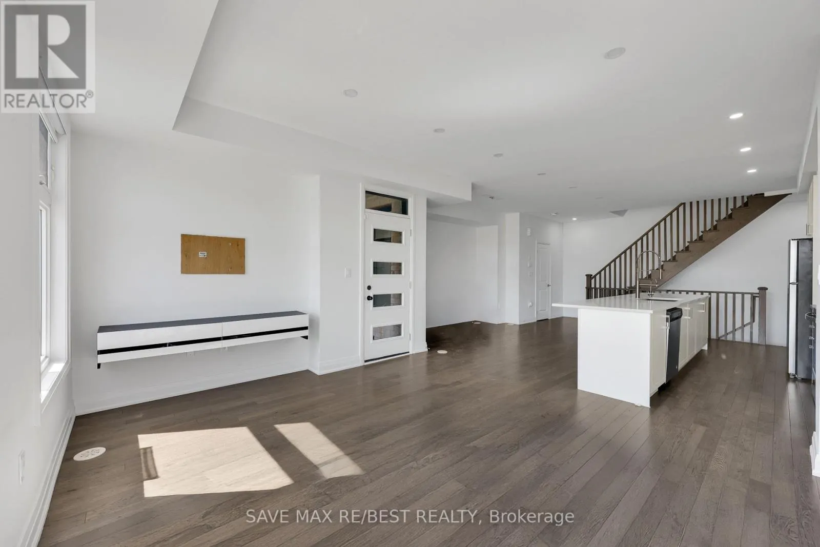 2536 LITTLEFIELD CRESCENT