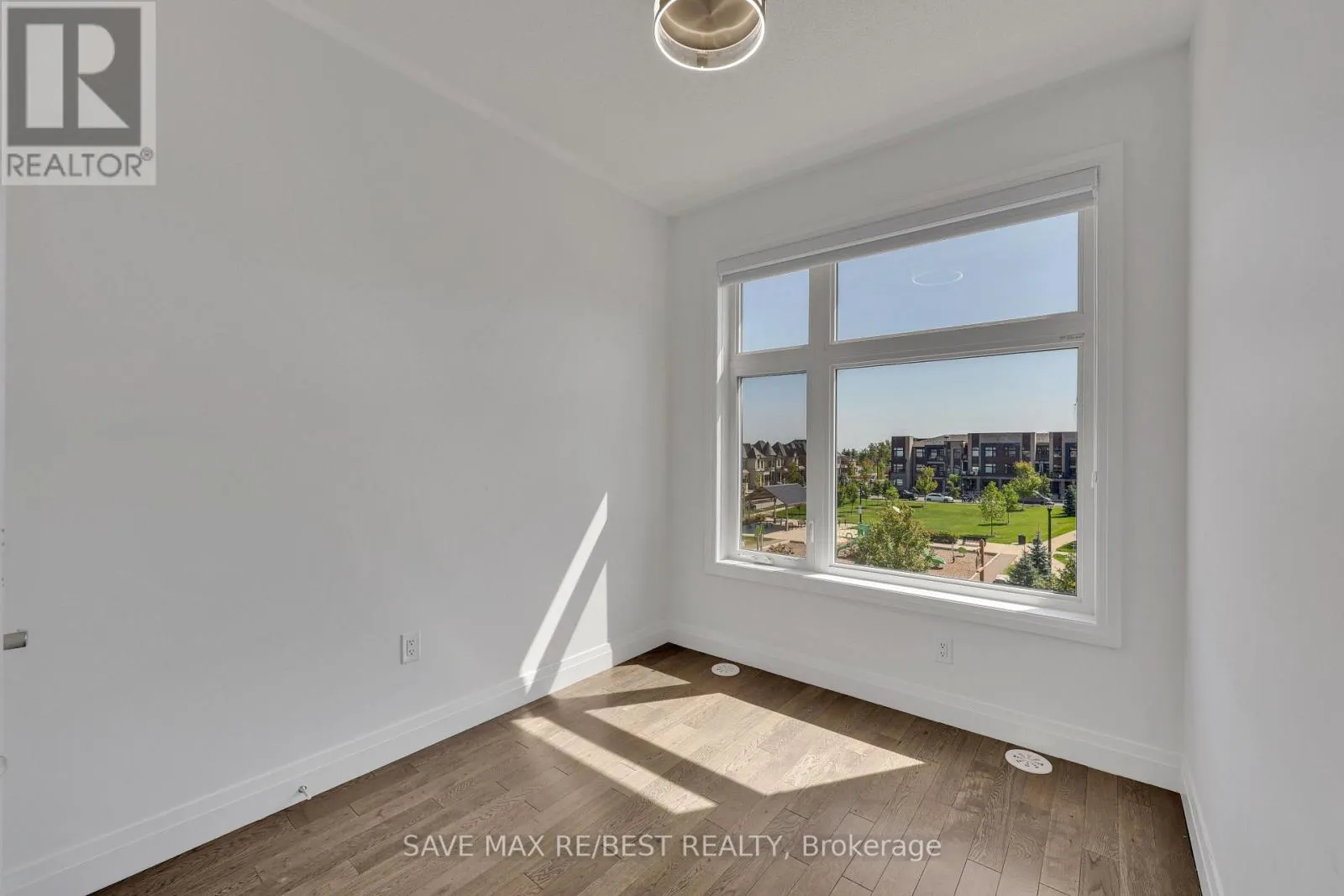 2536 LITTLEFIELD CRESCENT