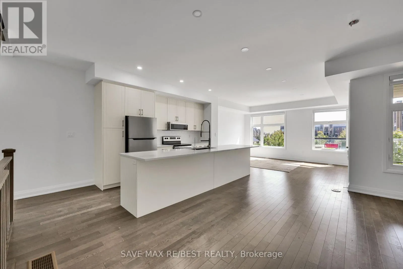 2536 LITTLEFIELD CRESCENT