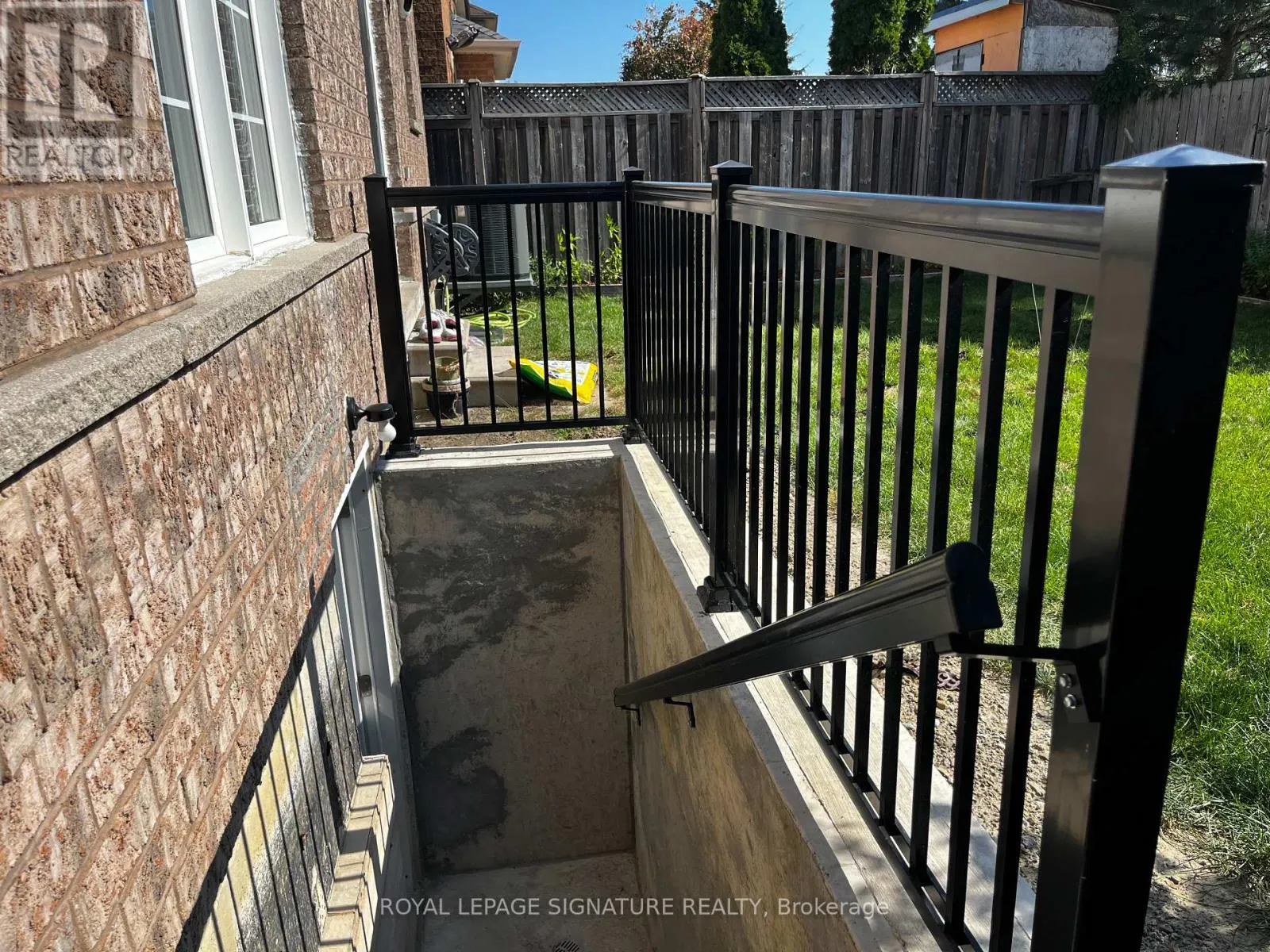 21 SEWELLS LANE