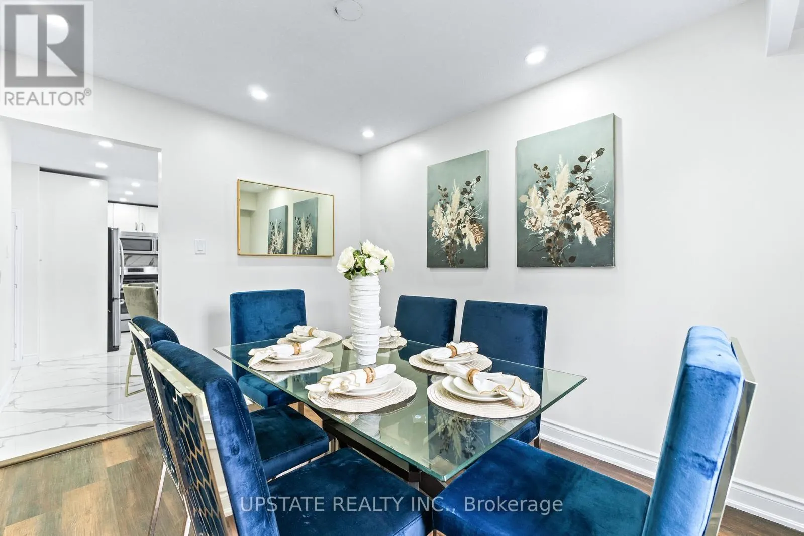 75 WINTERFOLD DRIVE