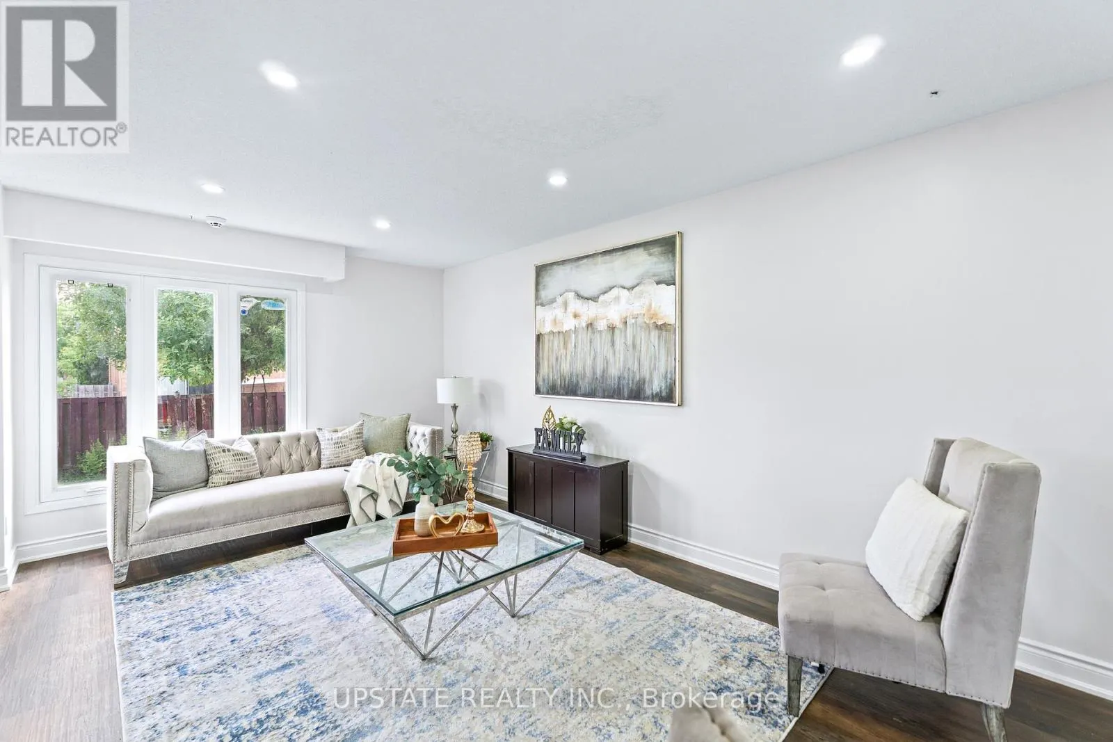 75 WINTERFOLD DRIVE